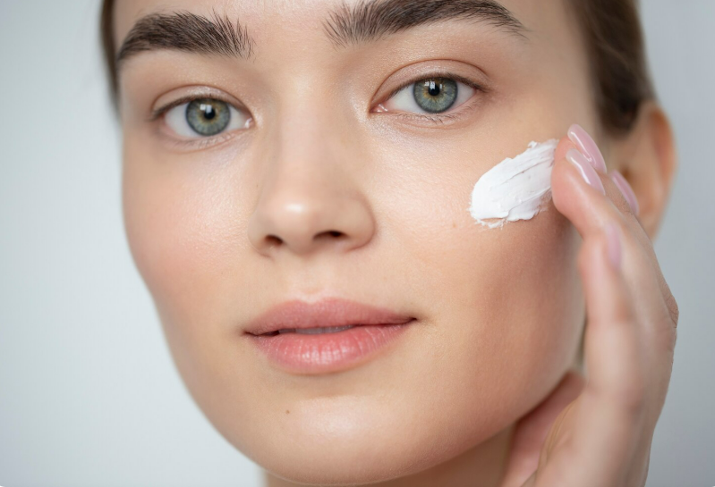 Крем для лица: основа ежедневного ухода за кожей