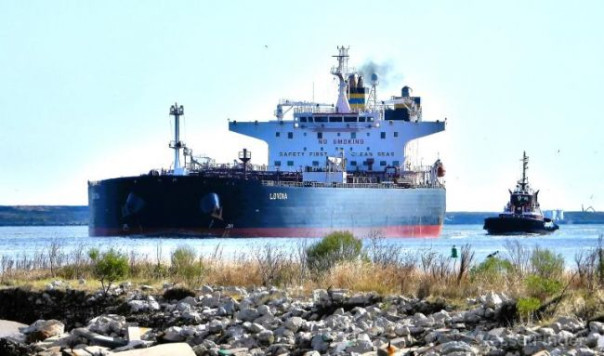 Танкер &laquo;теневого флота&raquo; огорчил норвежскую береговую охрану