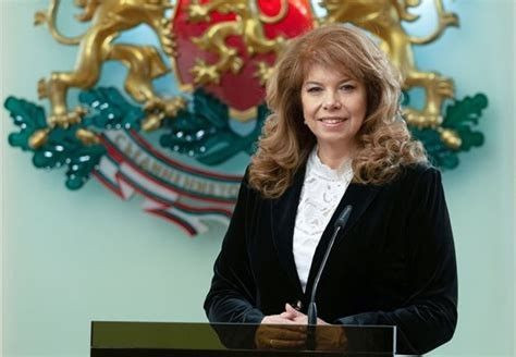 Триумф Румена Радева на парламентских выборах в Болгарии не понравился ни Брюсселю, ни Киеву