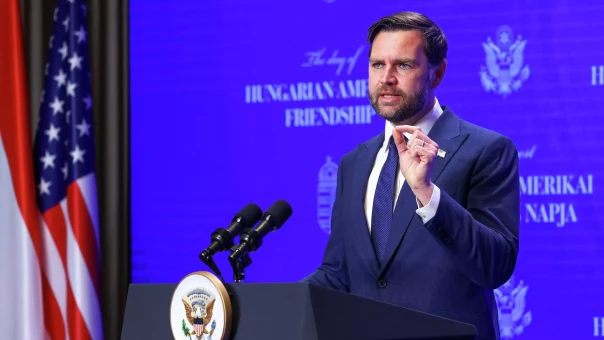 Вэнс публично обвинил Украину в попытках повлиять на выборы в США и Венгрии