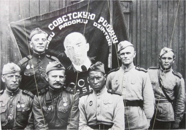 Антифашизм под запретом: в Латвии пытаются заставить молчать тех, кто говорит правду о войне