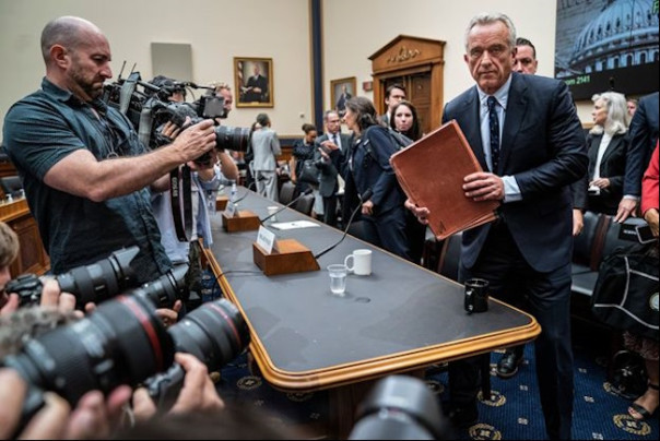 Четвёртый по счету Кеннеди, претендующий на президентство, обнажает фальшь американской демократии