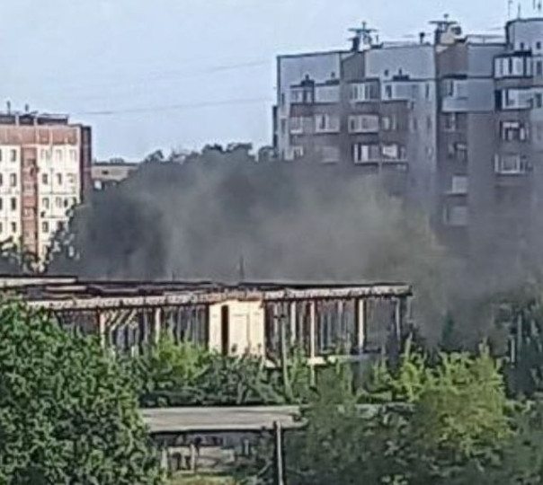 Донецк под ударами артиллерии НАТО, обстрел транспортного предприятия, ликвидация боевиков и посещение Песок. События воскресенья в ДНР