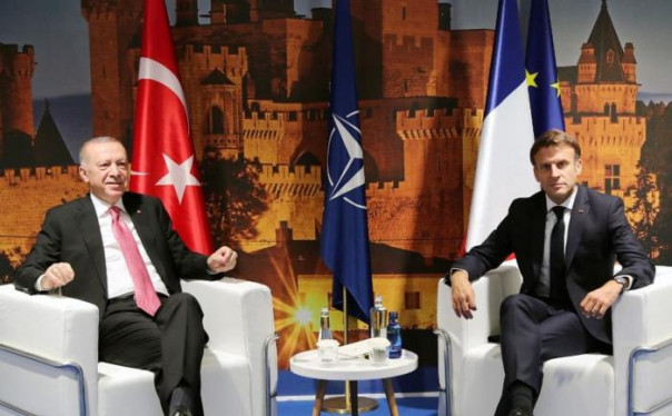 Франция и Турция: оружейные игры заклятых друзей по НАТО