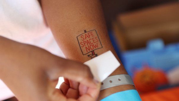 Из белых делают козлов отпущения