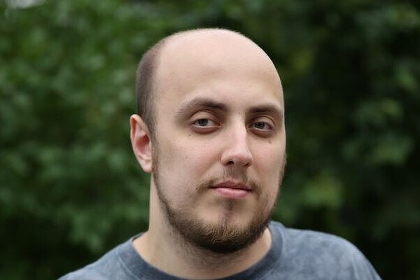 Конкурент Xiaomi начал продавать в России первый в мире ТВ с уникальным экраном SLED. Цена. Видео