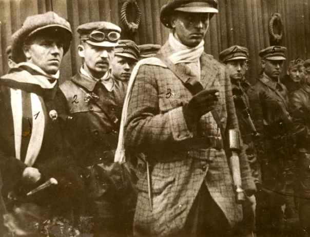 Ленинские мальчики Венгрии. Они кровью предвосхитили китайских хунвейбинов и цзаофаней. Владимир Скачко