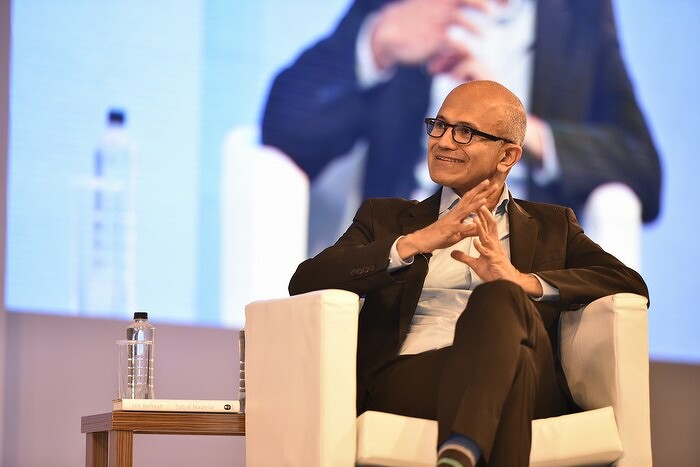 Microsoft не может без России. Компания боится уходить из страны, предлагает клиентам продлить лицензии