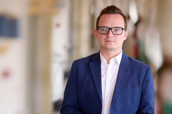 Минцифры срочно ищет серверы и СХД для &laquo;Гособлака&raquo;