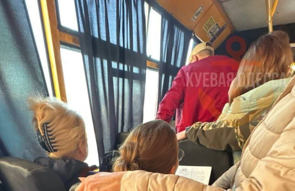 На фронт срочно нужно мясо: В Одессе остановили автобус и вывели из него всех мужчин 27-60 лет.