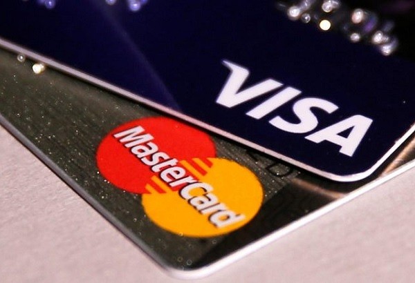 На картах Mastercard можно не вводить PIN-код, выдав их за Visa