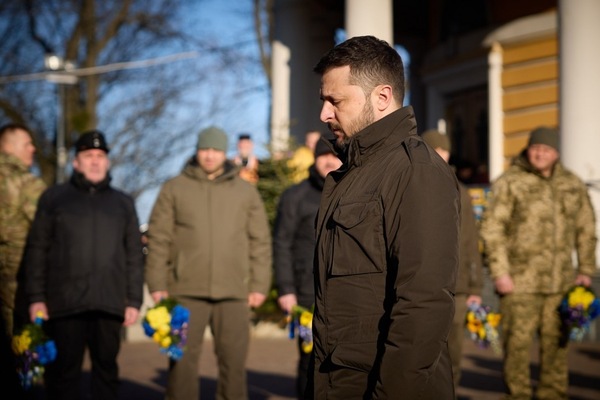 На потери ВСУ наплевать. Офис Зеленского хочет дождаться сдачи Авдеевки, чтобы подставить Залужного