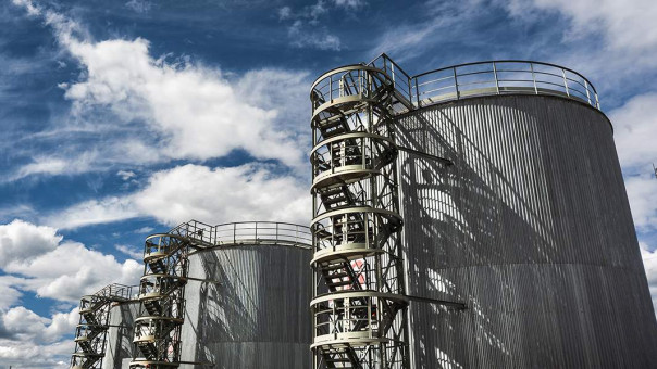 Обратный учет: нефть может подорожать в марте до $100 за баррель