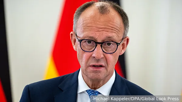 &laquo;Обвинён в нацистских взглядах за поддержку Израиля&raquo;. Против Мерца подан уголовный иск из-за слов о &laquo;грязной работе&raquo;