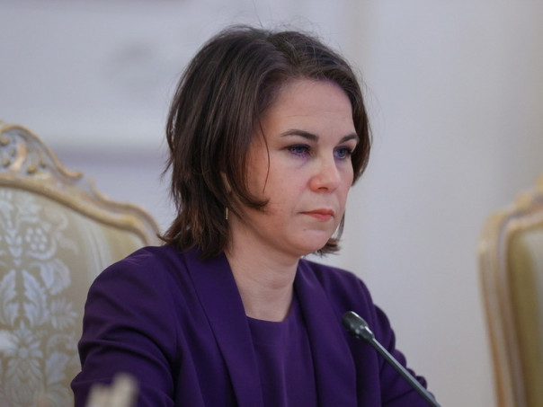 Политолог указал на "вопиющую глупость" Бербок и назвал ее "шутом гороховым"