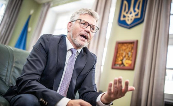 "Пощёчина предкам": Мельник раскритиковал посла Украины в Германии из-за Дня Победы