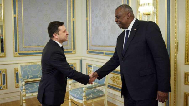 "Противостоять России". Украина уверенно превращается в боевой полигон, украинские граждане &mdash; в пушечное мясо. Владимир Корнилов