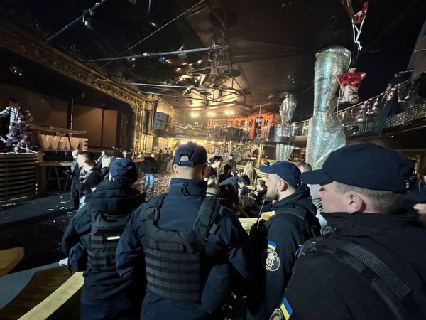 Провал украинизации: в Одессе полиция нагрянула в ночной клуб из-за русских песен