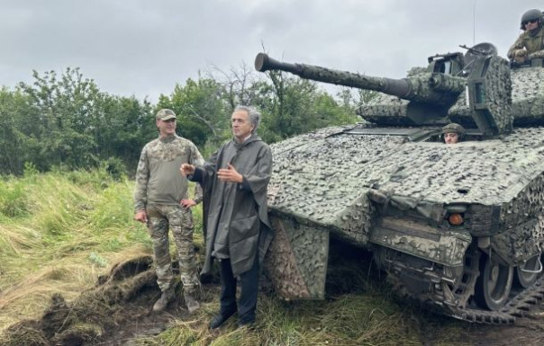 Российские бойцы затрофеили первую шведскую БМП CV-90 с "родословной"