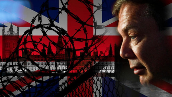 Российские элиты продолжают верить Западу и &laquo;глотать пыль в судах&raquo;