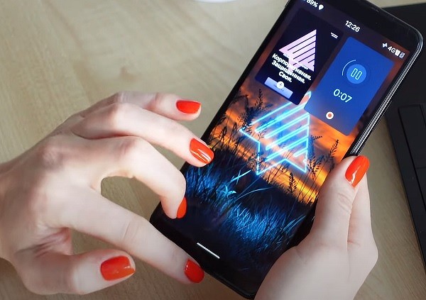 Российский &laquo;смартфон для параноиков&raquo; оказался не нужен. Его почти не покупают даже в условиях дефицита