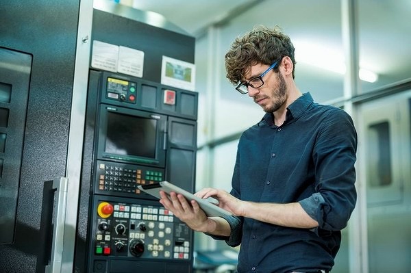 Рост зарплат ИТ-специалистов внезапно прекратился, сменившись падением