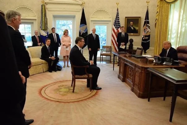 Сербская политическая шизофрения достигла новых высот