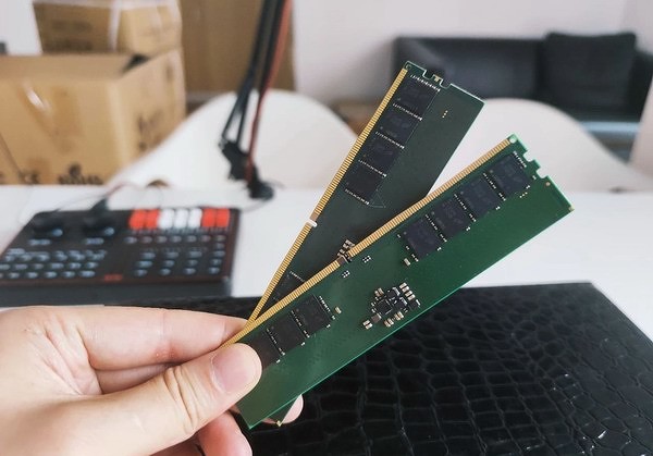 Случилось чудо: новейшая память DDR5 резко подешевела вопреки прогнозам. Дефицит почти побежден