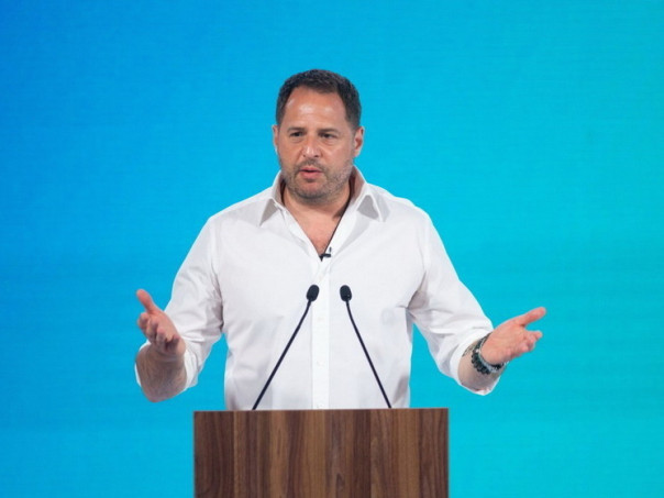 Стало известно, кто может подписать капитуляцию Украины