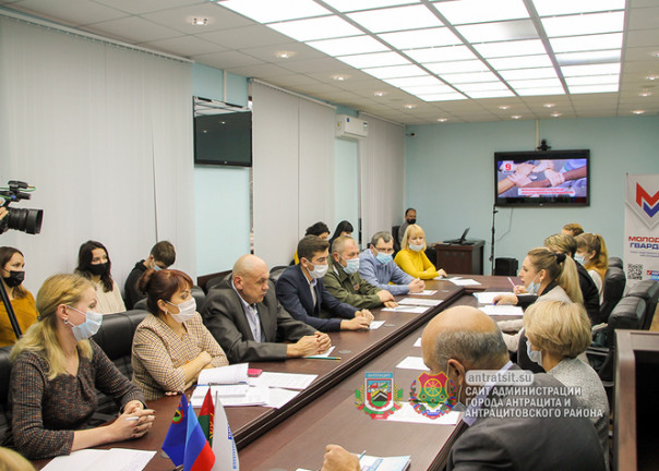 Сводка от НМ ЛНР 09.11.2021. ВСУшник застрелился из-за отказа командования уволить его со службы. ВСУ обвиняют ЛНР в обстрелах, чтобы оправдать отключение воды