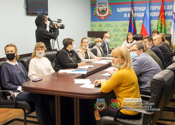 Сводка от НМ ЛНР 09.11.2021. ВСУшник застрелился из-за отказа командования уволить его со службы. ВСУ обвиняют ЛНР в обстрелах, чтобы оправдать отключение воды