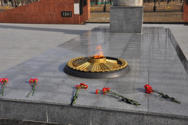 Сводка от НМ ЛНР 16.02.2021. ВСУшники спрятали гранаты и 10 кг тротила в жилом доме в Попасной. ВСУшник лишился руки при изготовлении взрывчатки для БПЛА