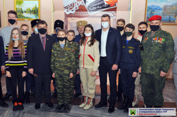 Сводка от НМ ЛНР 16.02.2021. ВСУшники спрятали гранаты и 10 кг тротила в жилом доме в Попасной. ВСУшник лишился руки при изготовлении взрывчатки для БПЛА