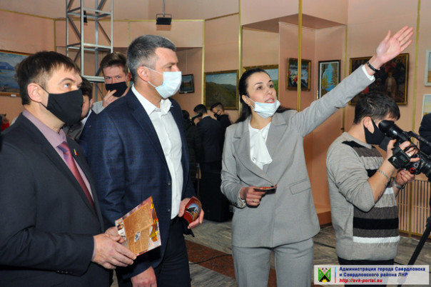 Сводка от НМ ЛНР 16.02.2021. ВСУшники спрятали гранаты и 10 кг тротила в жилом доме в Попасной. ВСУшник лишился руки при изготовлении взрывчатки для БПЛА