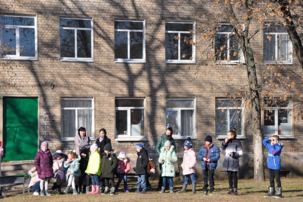 Сводка от НМ ЛНР 16.11.2021. ВСУ обстреляли БПЛА ОБСЕ, чтобы скрыть нарушения и установили ложные знаки минной опасности, чтобы помешать работе СММ