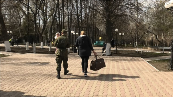 Сводка от НМ ЛНР 19.04.2021. Киев использовал авто СЦКК для переброски разведгруппы в район Золотого. Подрыв мирного жителя на взрывном устройстве