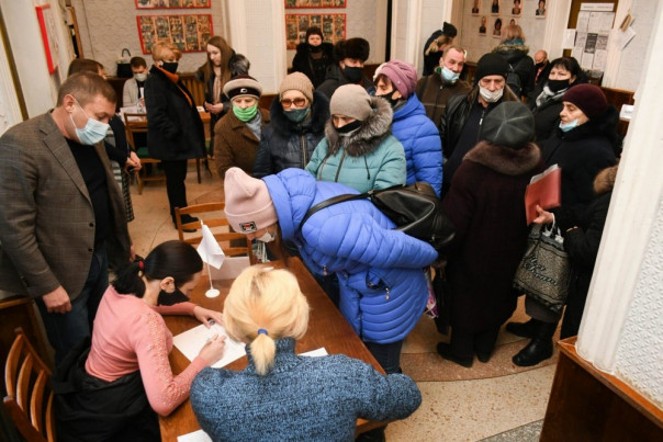 Сводка от УНМ ДНР 25.02.2021. Обстрелами укрофашистов в Еленовке повреждены три жилых дома. ВФУ продолжают обстрел по населённым пунктам Республики