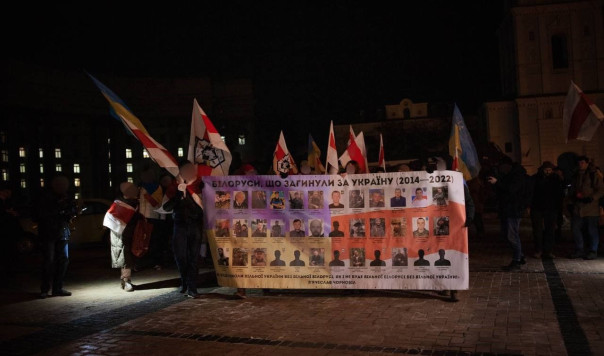 Тенденция слепить героев из белорусских неонацистов-наёмников набирает обороты