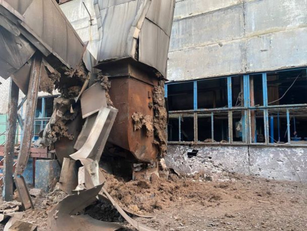 Укрофашисты обстреляли химическое предприятие &laquo;Стирол&raquo; в Горловке, более полсотни домов и объектов инфраструктуры ДНР повреждено за сутки