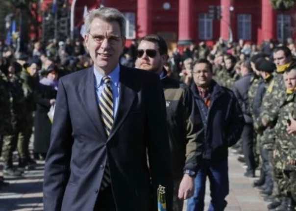 В Крыму &mdash; референдум, Украину &mdash; в ЕС. Джеффри Сакс выступил с мирным планом