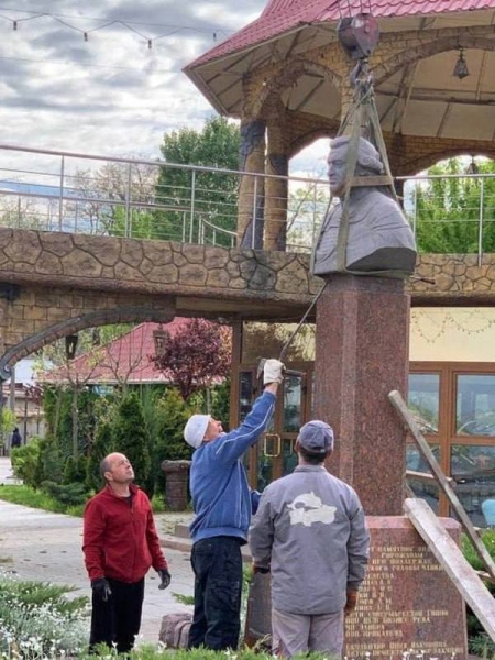 В Николаеве демонтировали бюст основателю города князю Потёмкину