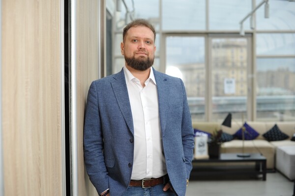 В России готовятся к выпуску планшет и смартфон на  ОС &laquo;Аврора&raquo; специально для чиновников