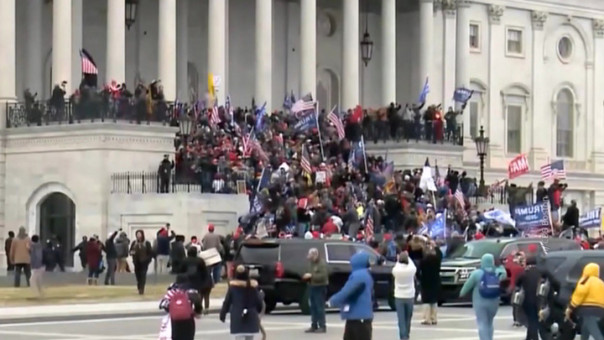 В США оправдали полицейского, который застрелил безоружную женщину