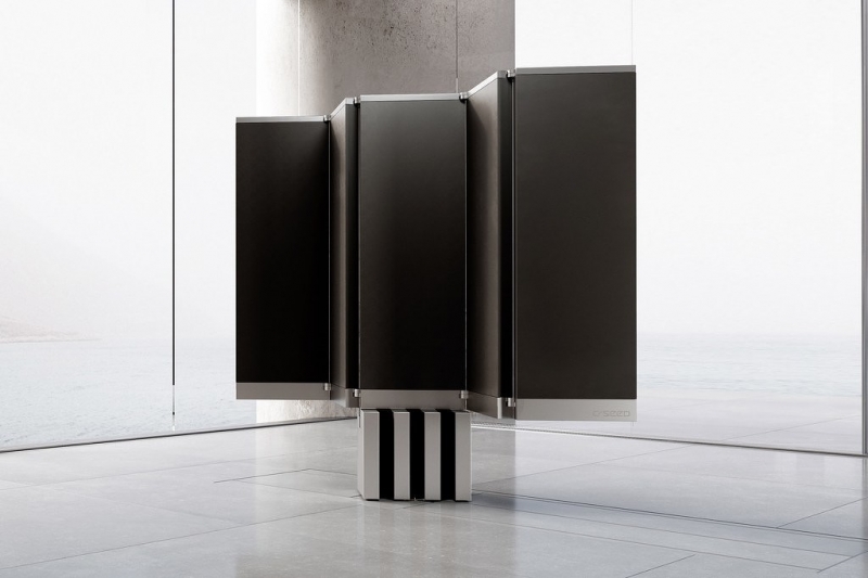 Выпущен первый в мире ТВ с экраном-гармошкой. Он стоит как Rolls-Royce. Видео