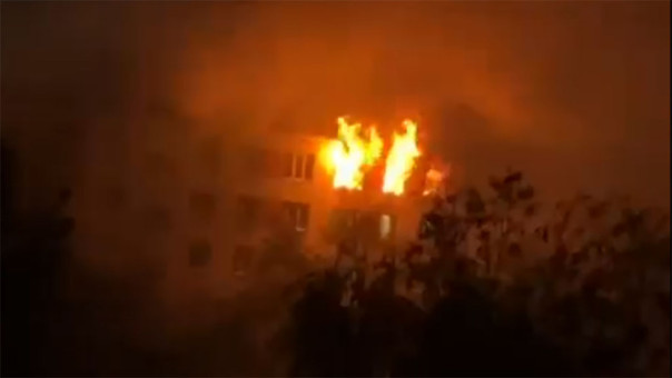 Взрыв газа стал причиной крупного пожара в многоэтажке на юго-западе Москвы