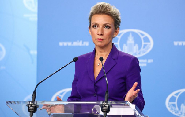 Захарова оценила слова главы Пентагона о выпадавших из самолетов афганцах