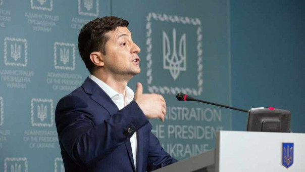 Зеленский опубликовал ответ на статью Путина о единстве русских и украинцев